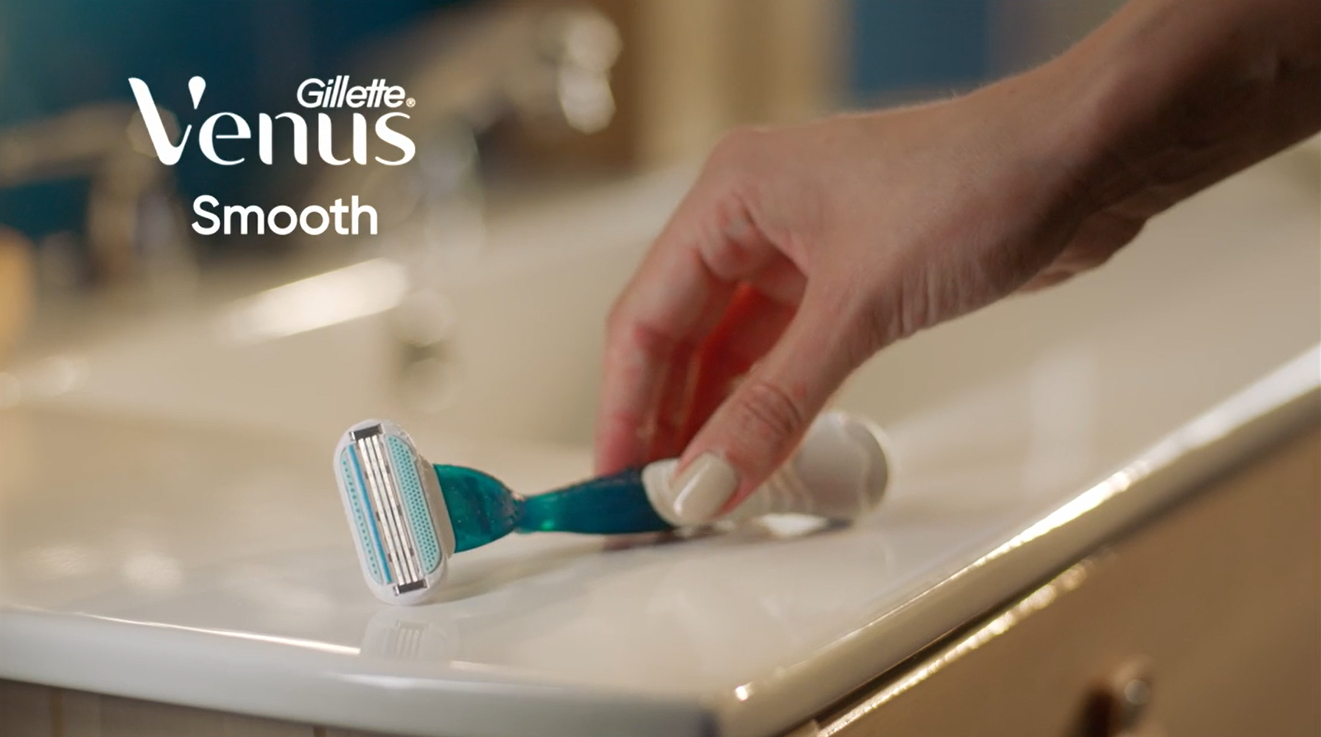 SMOOTH FIT BASE ラベンダー 40g 3本セット Amazon.com: Gillette Venus Smooth Women's Razor Handle + 6 Refills